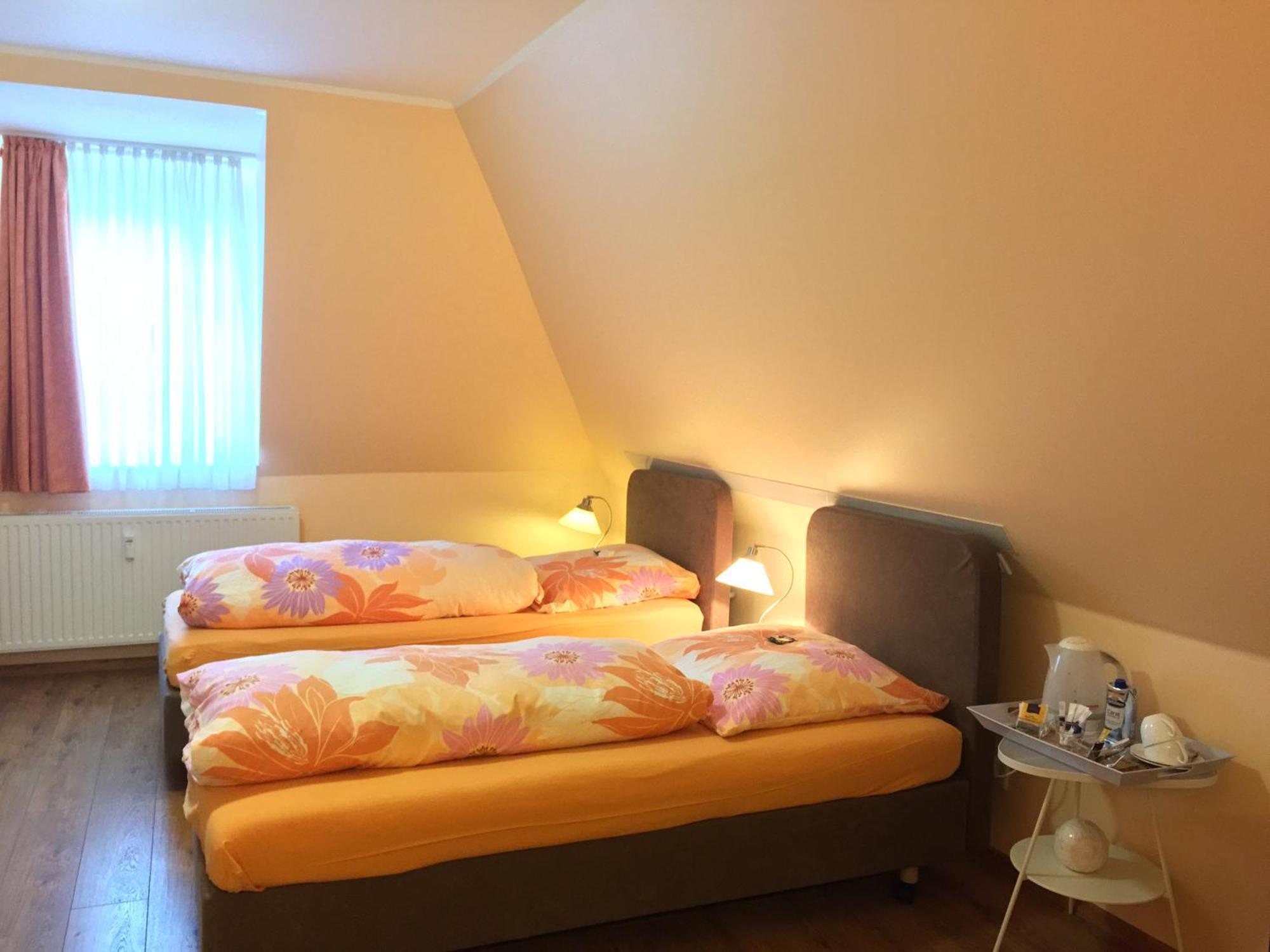 Barcelona Bed & Breakfast Dusseldorf Phòng bức ảnh