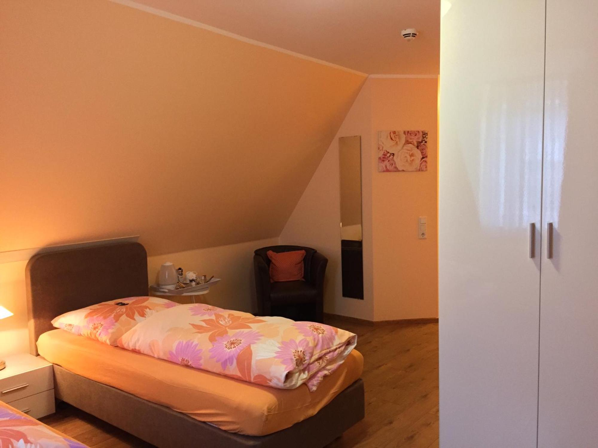 Barcelona Bed & Breakfast Dusseldorf Phòng bức ảnh