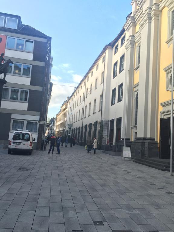 Barcelona Bed & Breakfast Dusseldorf Ngoại thất bức ảnh