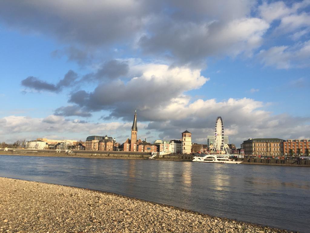 Barcelona Bed & Breakfast Dusseldorf Ngoại thất bức ảnh