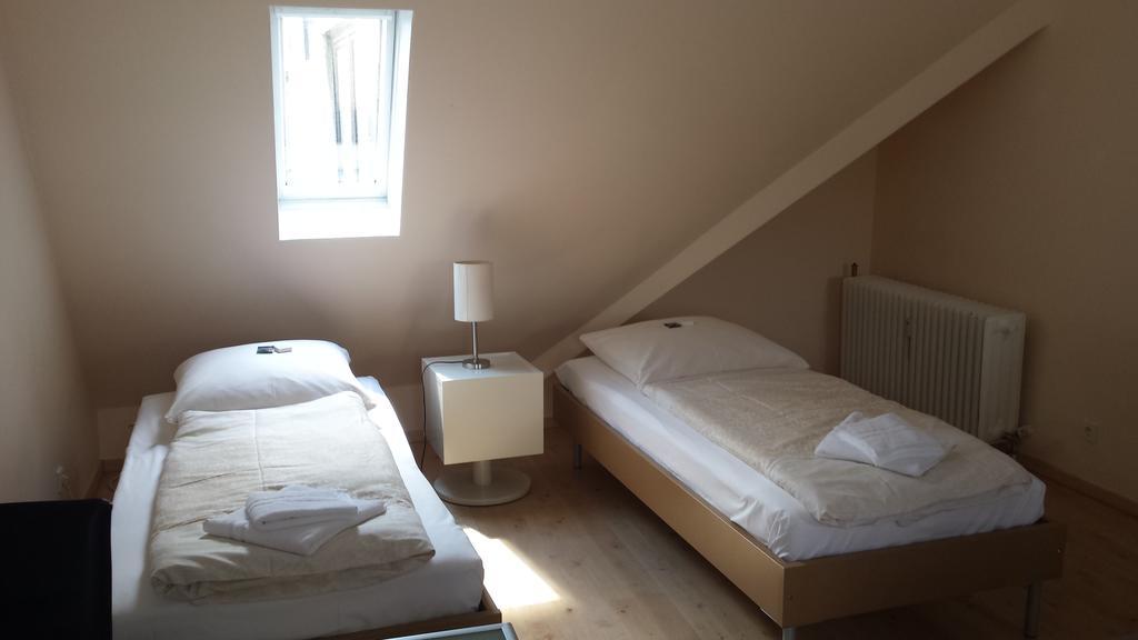 Barcelona Bed & Breakfast Dusseldorf Phòng bức ảnh