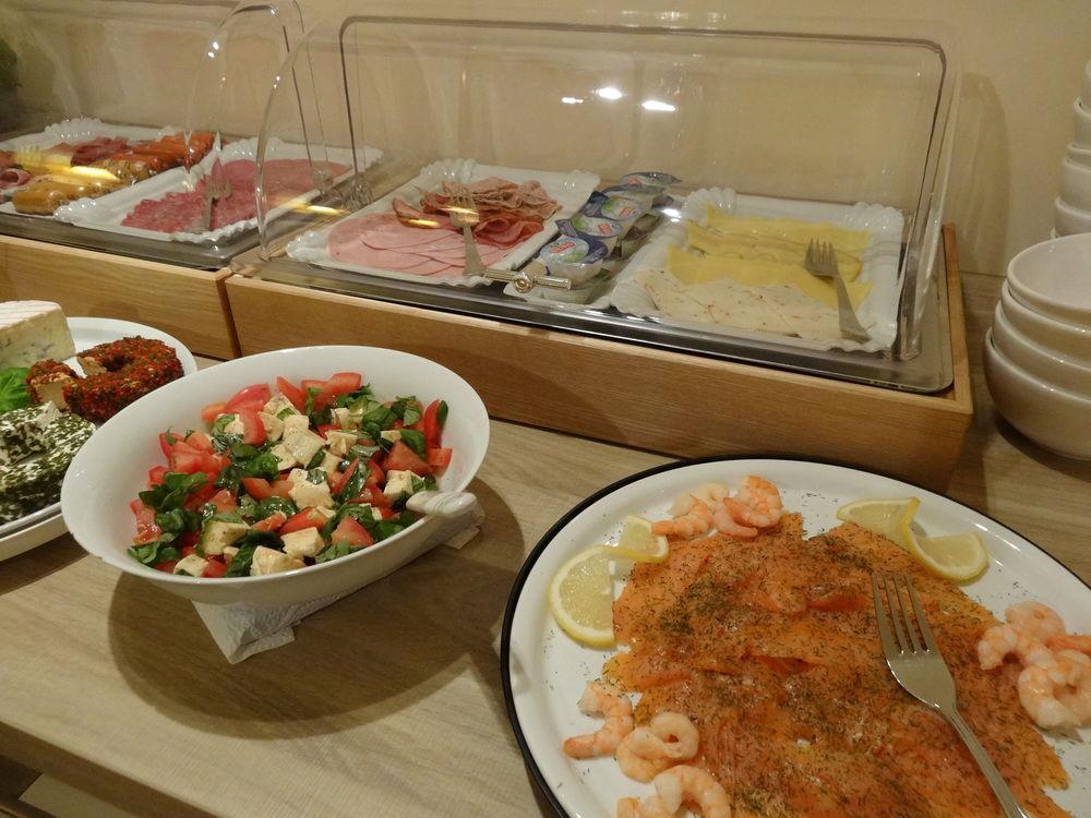 Barcelona Bed & Breakfast Dusseldorf Ngoại thất bức ảnh