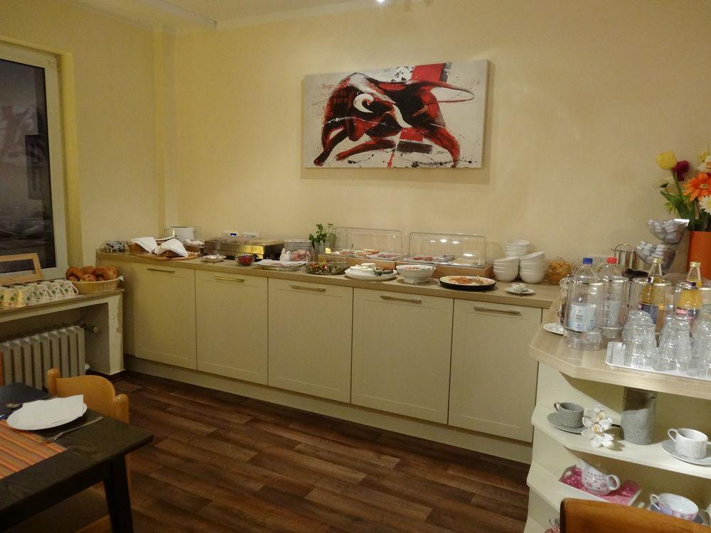 Barcelona Bed & Breakfast Dusseldorf Ngoại thất bức ảnh